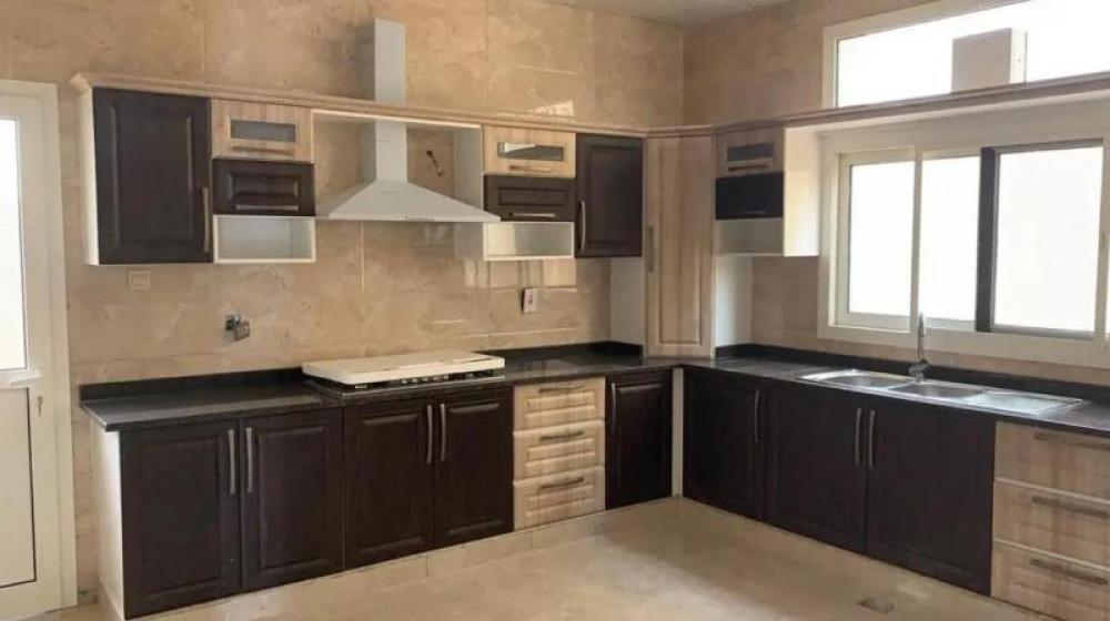 For sale a new spacious villa    super lux  in Al azra  Sharjah 2.2 million